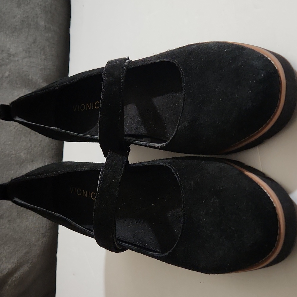 Vionic ALMA Black Suede Mary Janes Wedge Heel with Tan Trim Sz 11 - Picture 5 of 6